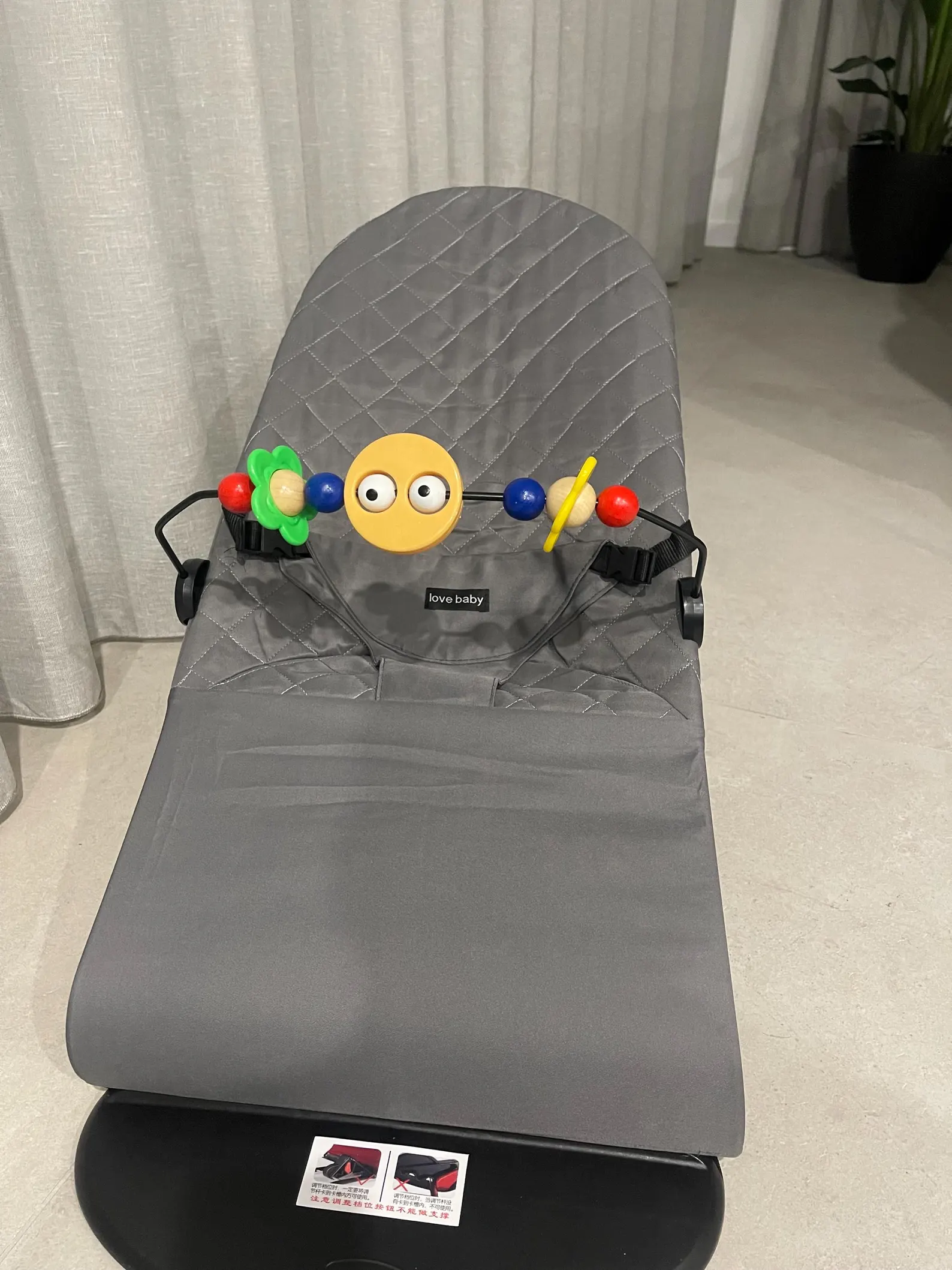 Baby bouncer with detachable toy bar - Image 6