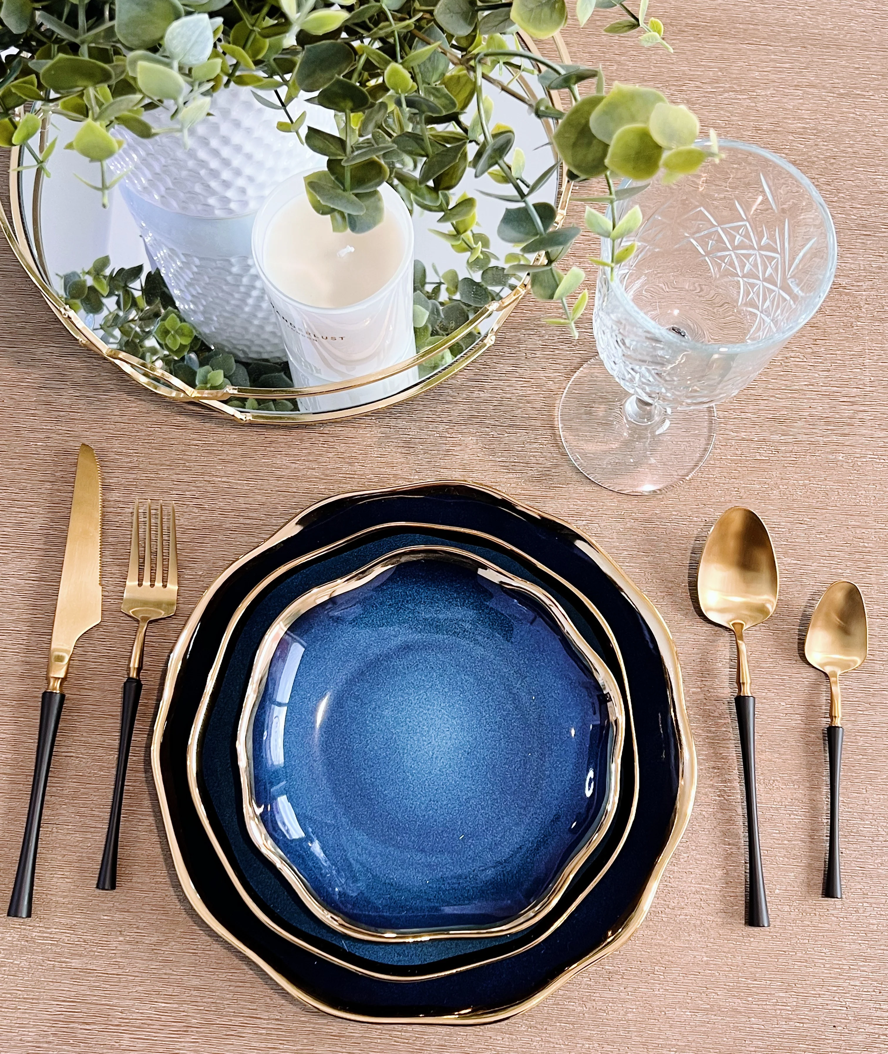 Camilla Black and Gold 4 Piece Cutlery Set - Image 2