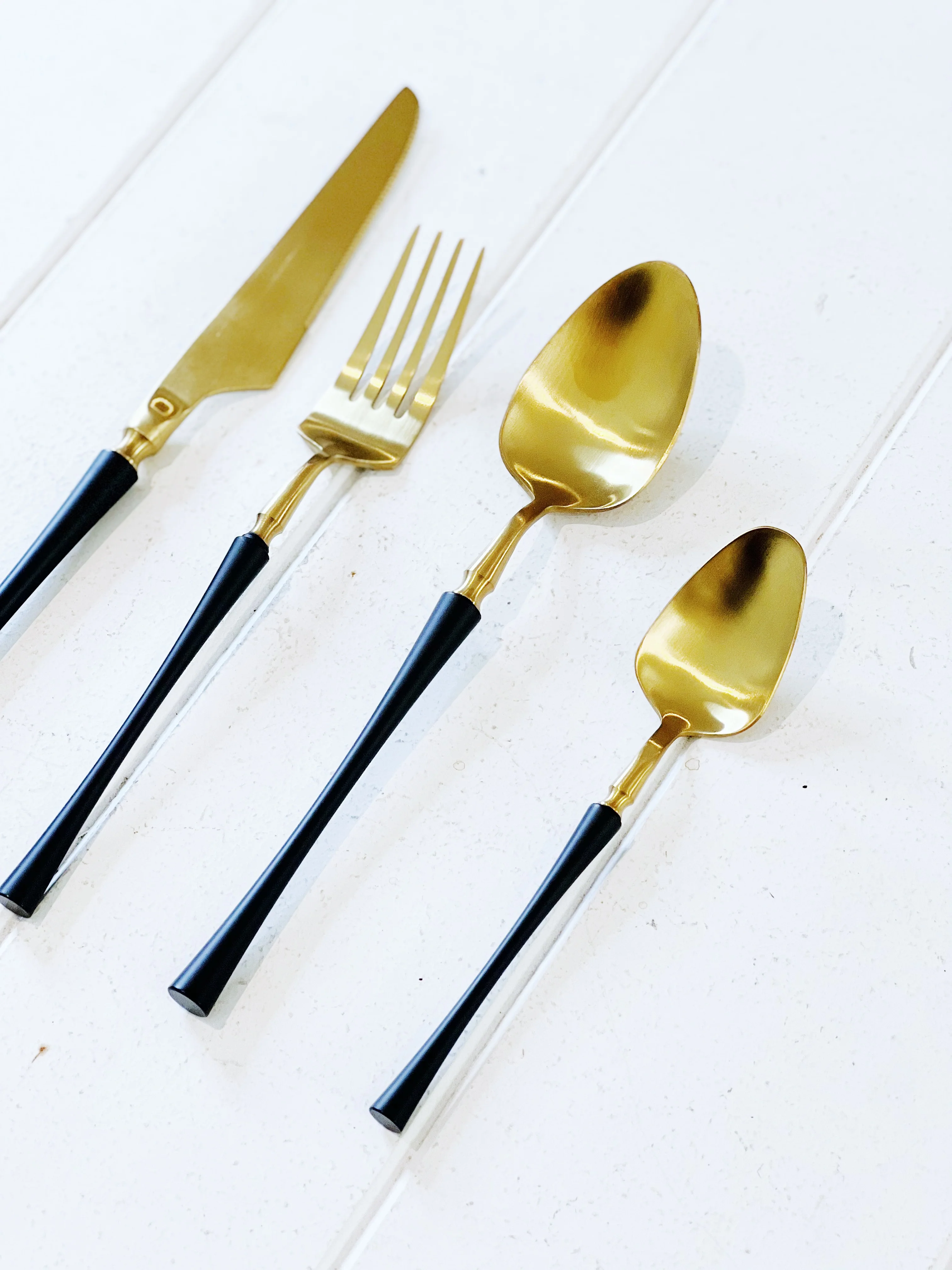 Camilla Black and Gold 4 Piece Cutlery Set - Image 3