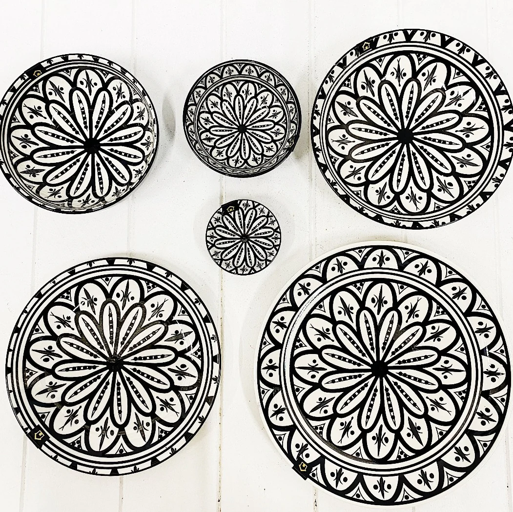 Casablanca Ebony Medium Bowl - Image 4