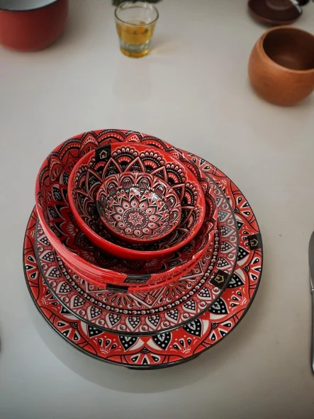 Casablanca Entree Plate - Red - Image 4