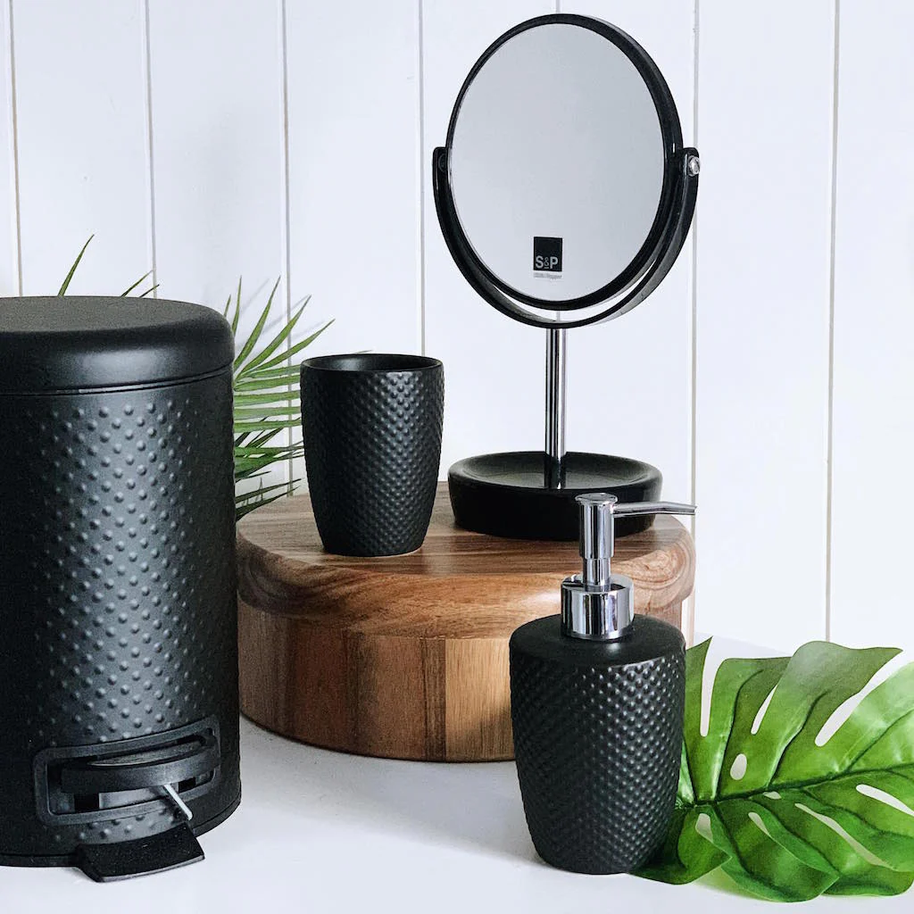 EMBOSS Tumbler - Black - Image 4