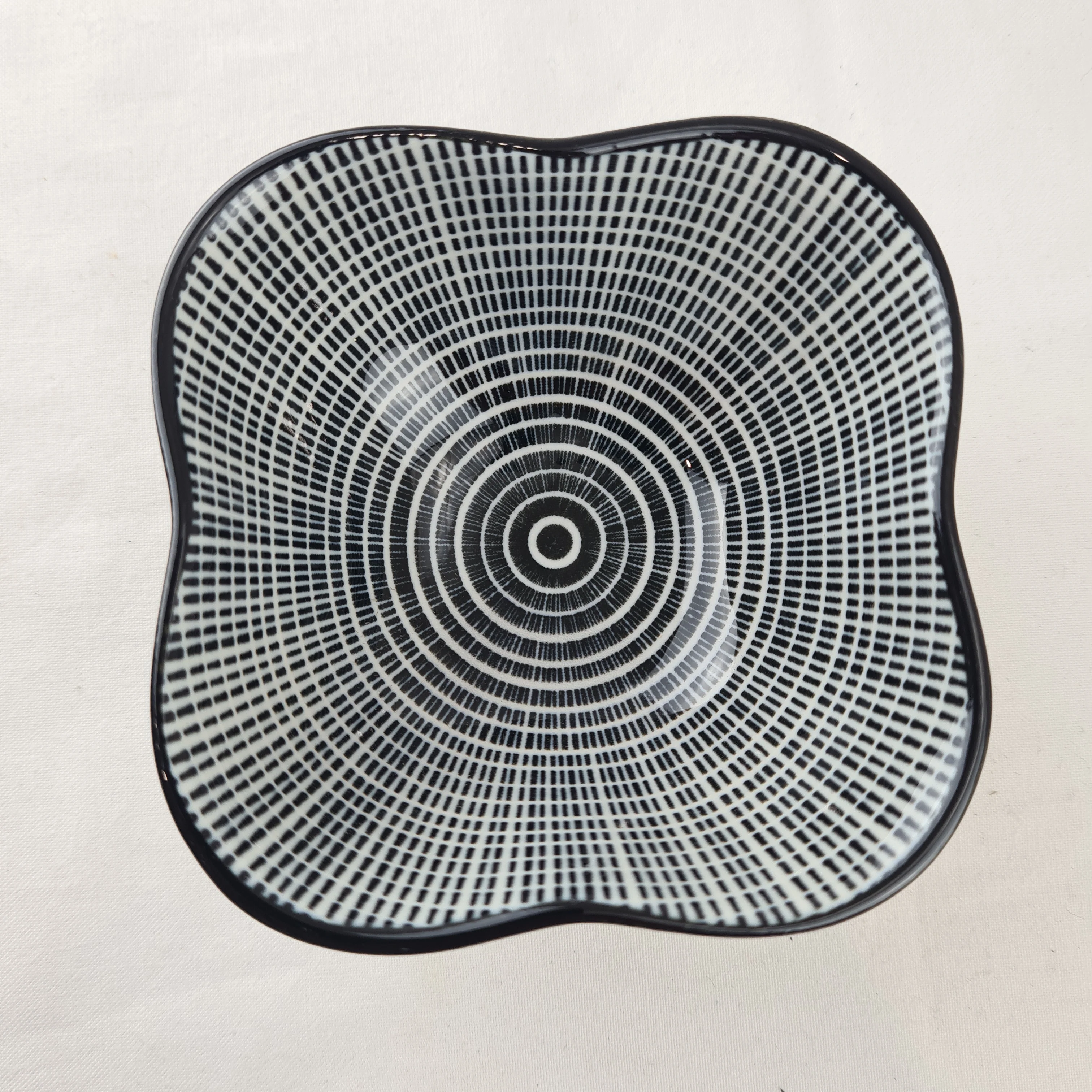 Flower shaped bowl - Image 5