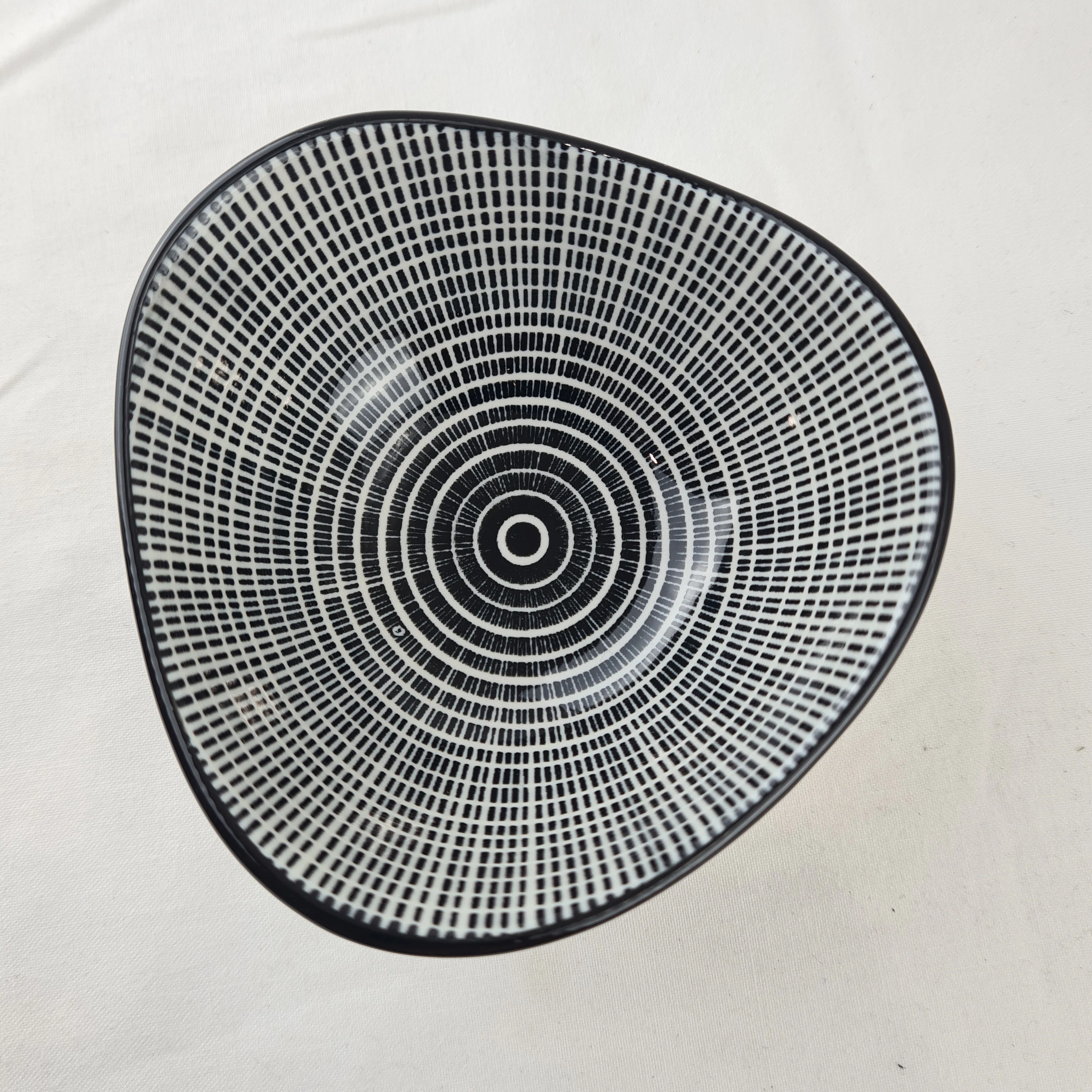 Moroccan Style Triangle  Bowl - Image 3