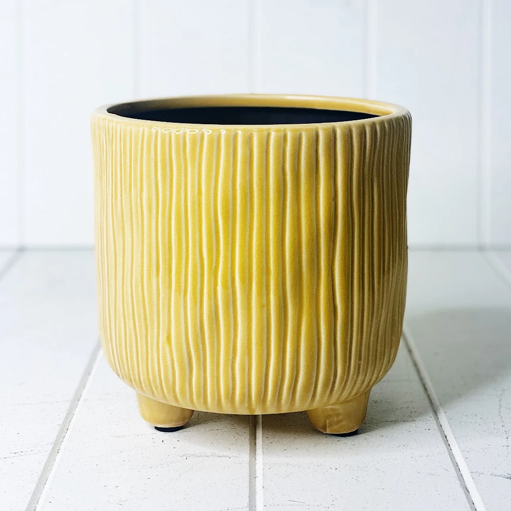 Winnie Ceramic Pot with Feet